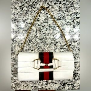 TRADE ✨🤩Gucci wristlet shoulder chain wallet all original 100% authentic Gucci.